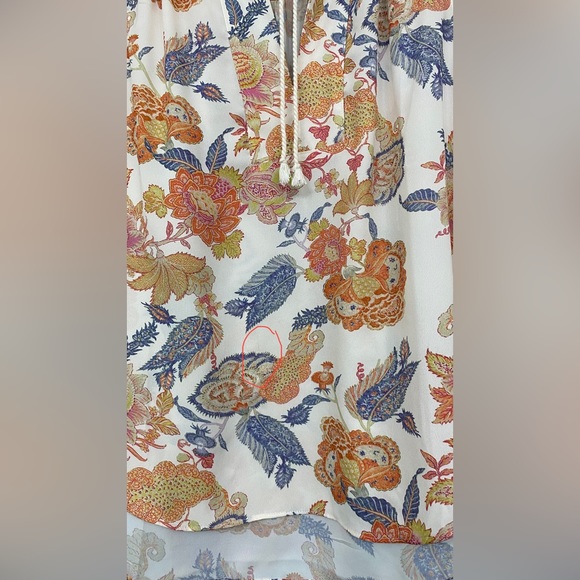 Antibes Blanc-  Sleeveless, Floral, blouse. Size Medium - Picture 4 of 4